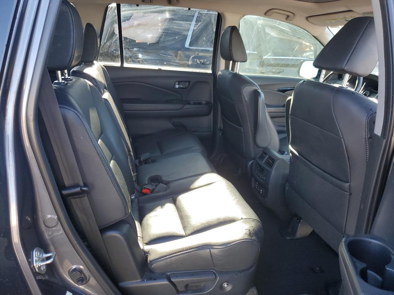 5FNYF6H92GB085281 HONDA PILOT 2016