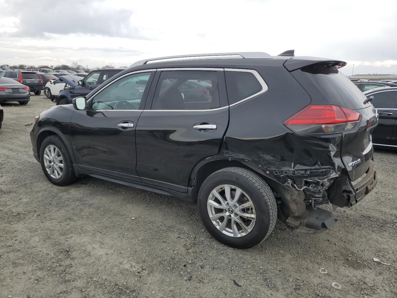 JN8AT2MV0HW016810 NISSAN ROGUE 2017