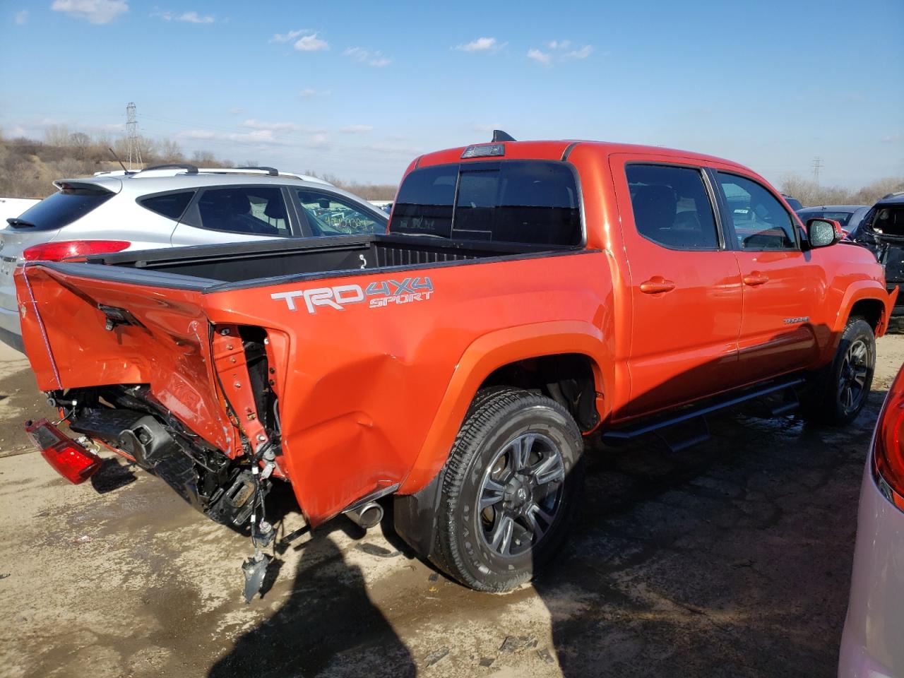 3TMCZ5AN6JM137601 TOYOTA TACOMA 2018