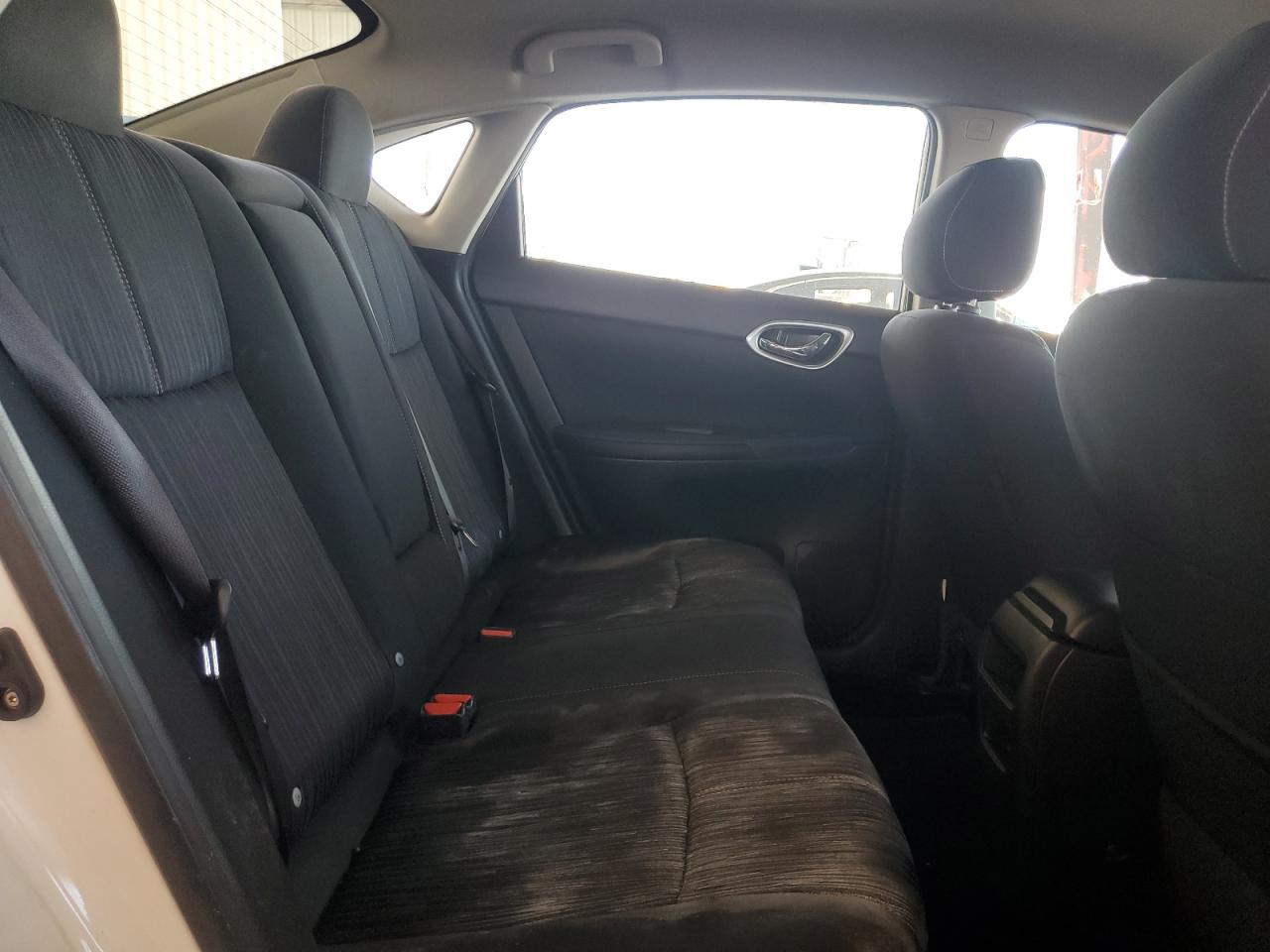 3N1AB7AP7GL670583 NISSAN SENTRA 2016