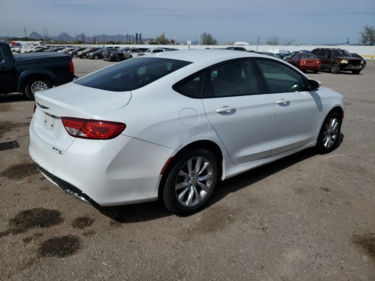 2016 Chrysler 200 S vin: 1C3CCCBBXGN142474