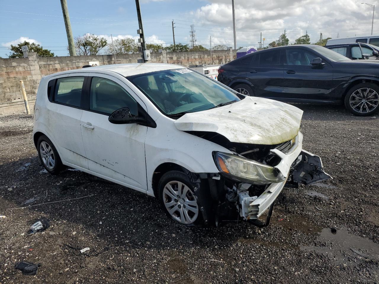 1G1JG6SH9J4104205 2018 Chevrolet Sonic