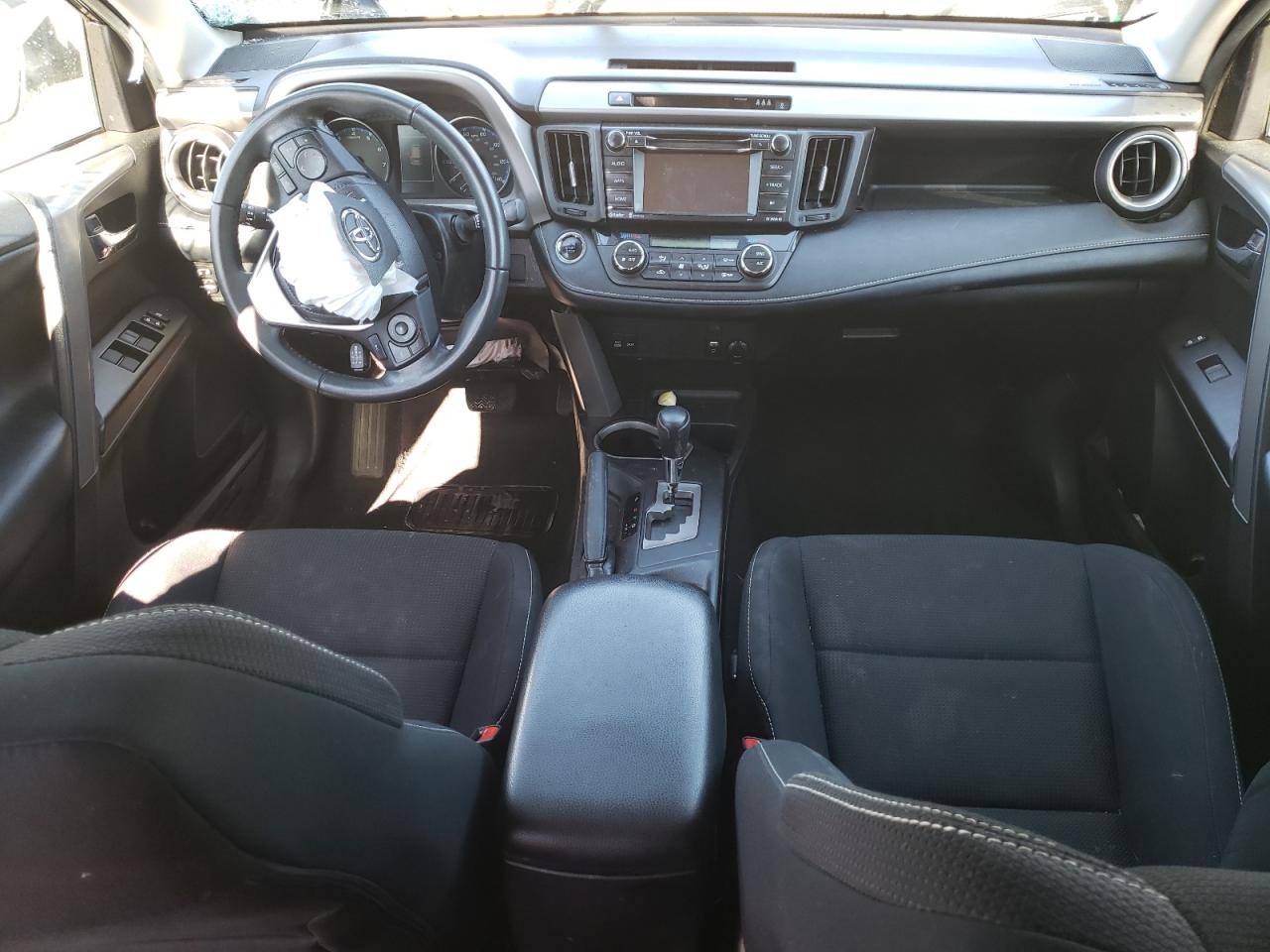 2T3WFREV2JW413438 TOYOTA RAV4 2018