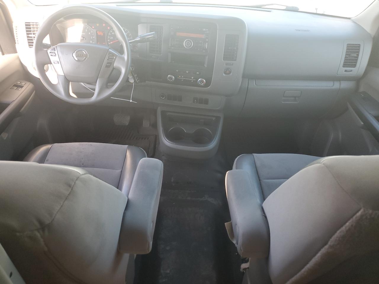 1N6BF0KM3GN805735 NISSAN NV 2016