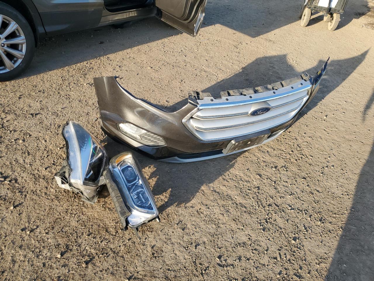 1FMCU0J95JUD30883 FORD ESCAPE 2018