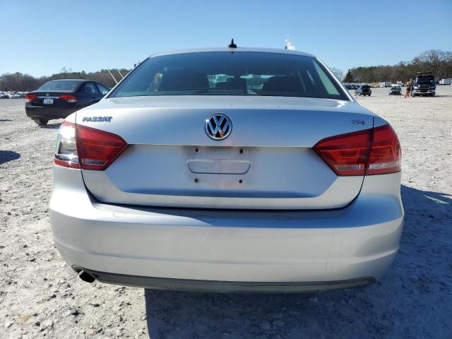 2015 VOLKSWAGEN PASSAT S 1VWAT7A30FC011081