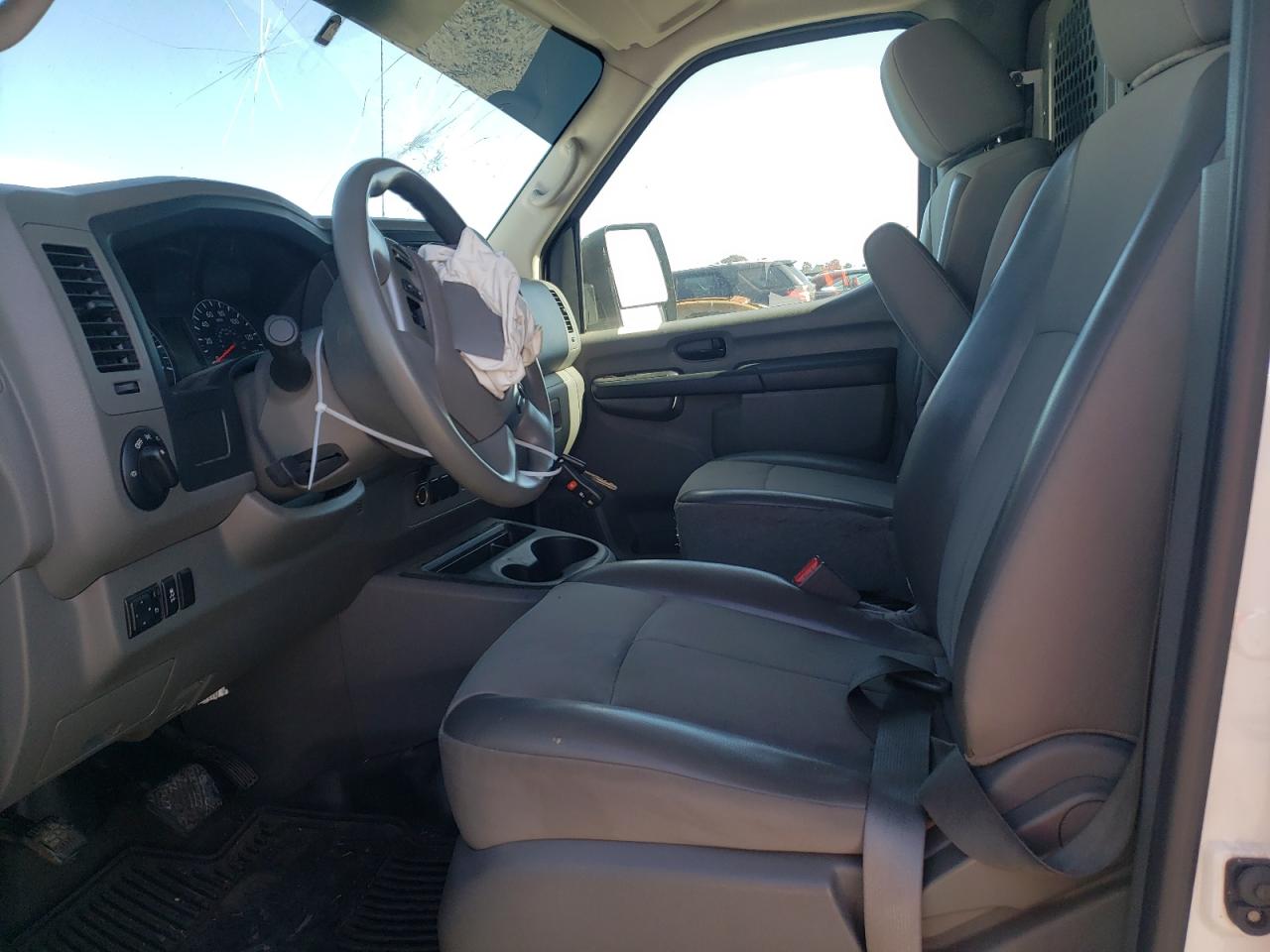 1N6BF0KM4KN805459 NISSAN NV 2019