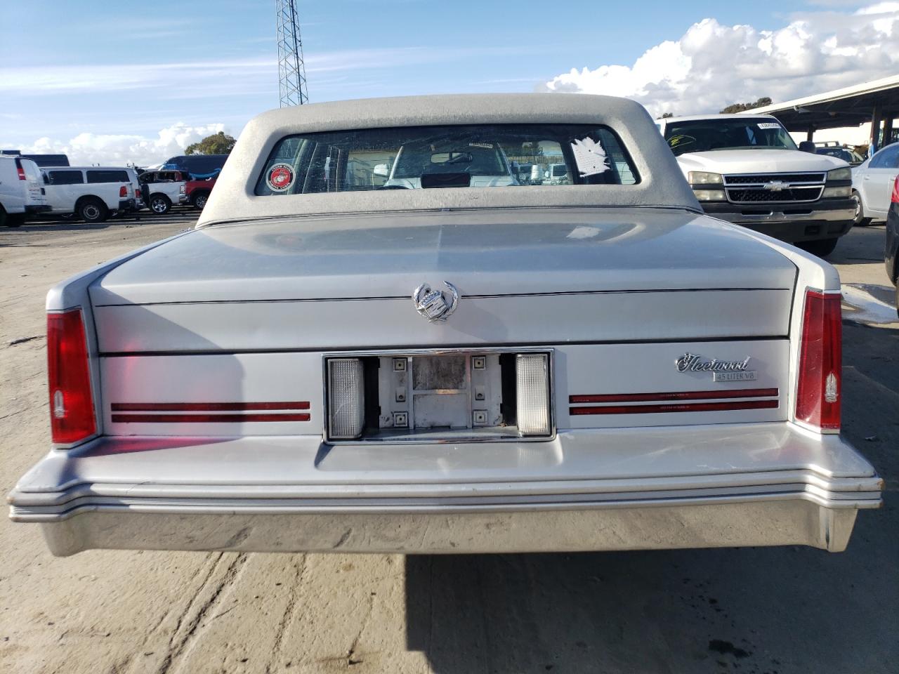 1G6CB5156J4343925 1988 Cadillac Fleetwood Delegance