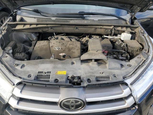 VIN 5TDKZRFH4KS312533 2019 Toyota Highlander, SE no.7