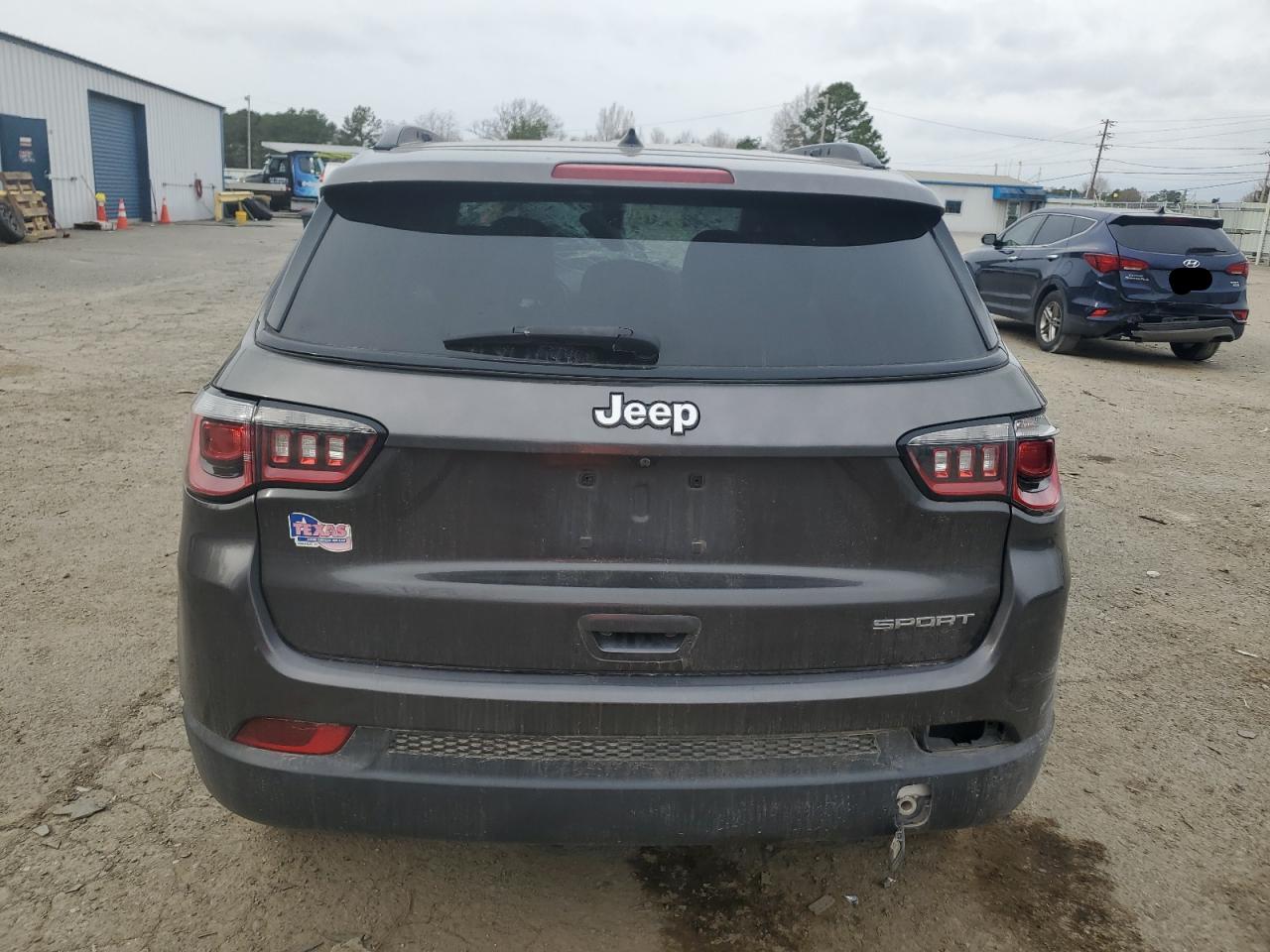 3C4NJCAB8JT286110 2018 Jeep Compass Sport