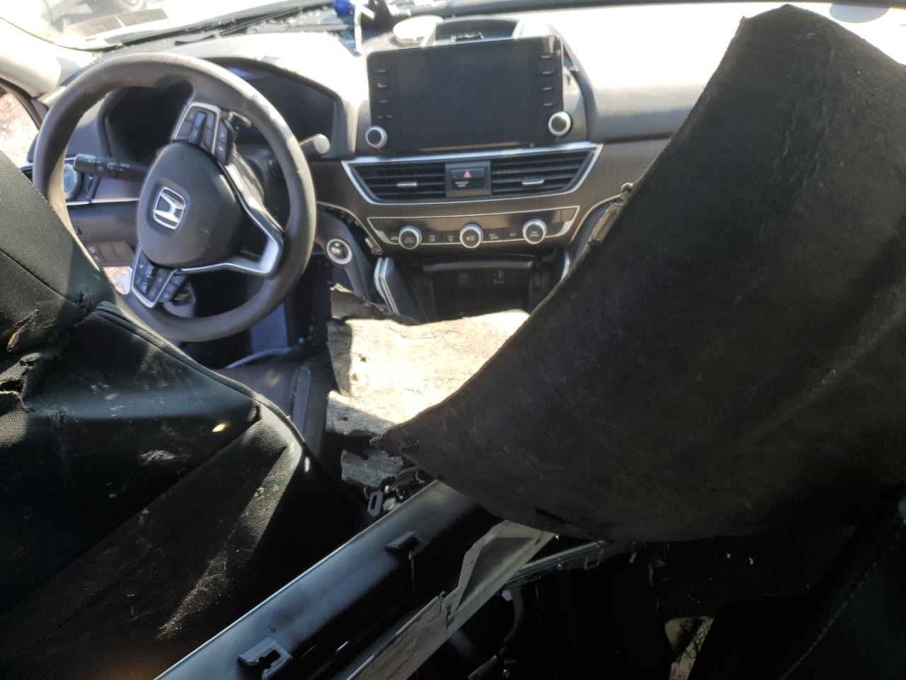1HGCV3F40JA015704 HONDA ACCORD 2018