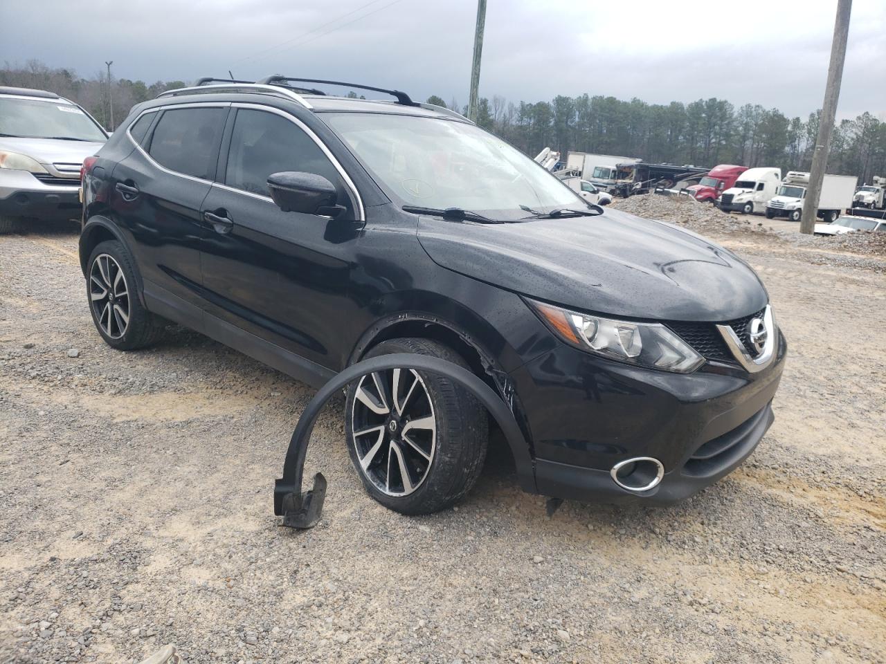 JN1BJ1CP7HW015479 NISSAN ROGUE 2017