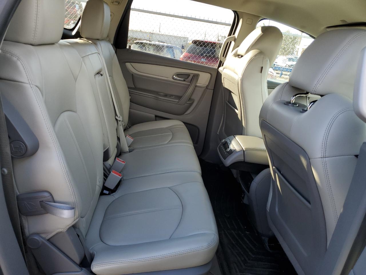 1GNKRHKD3HJ276733 CHEVROLET TRAVERSE 2017