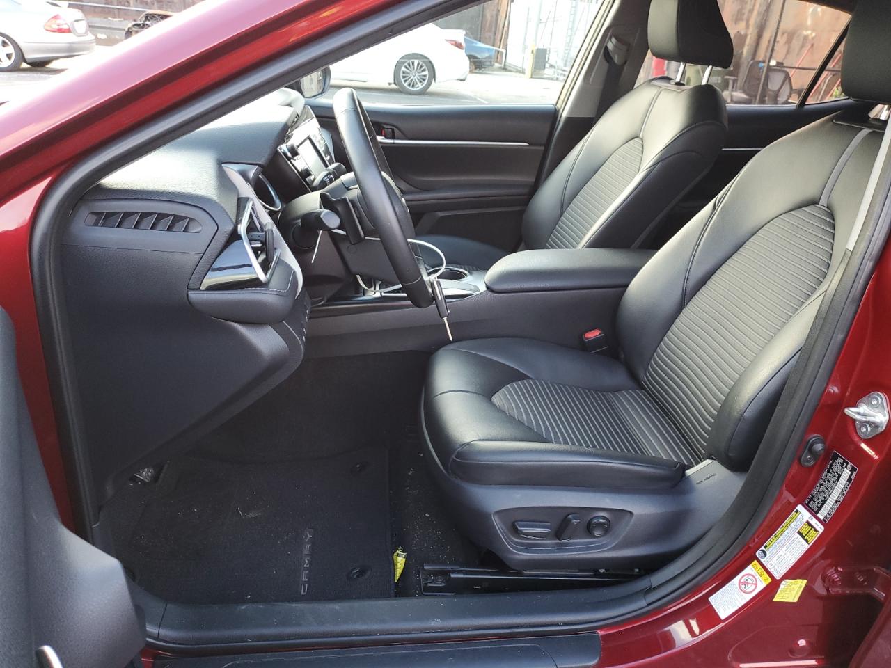 4T1B11HK8JU505744 TOYOTA CAMRY 2018