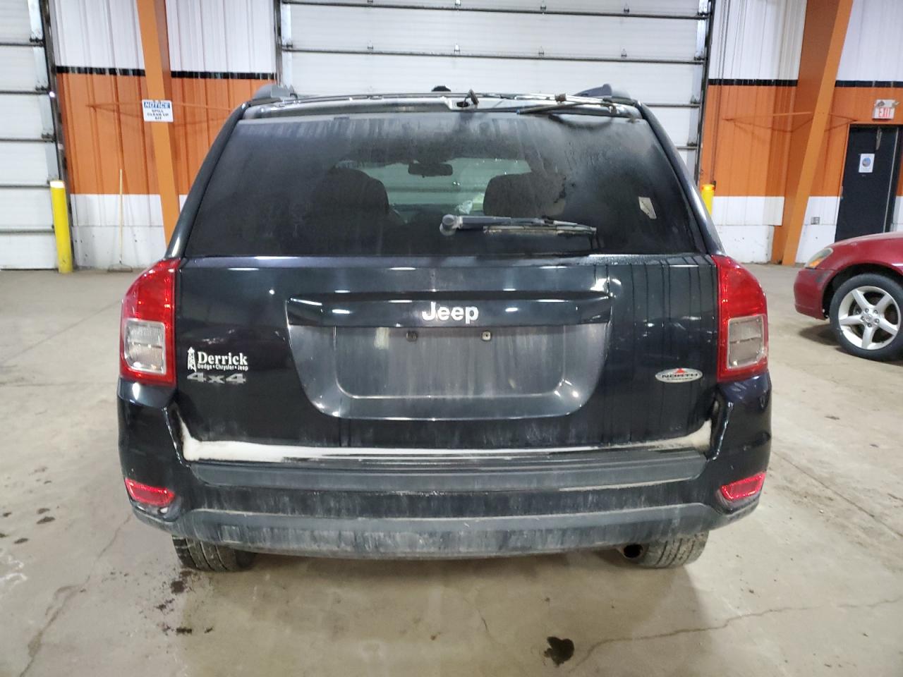 1J4NF4FB5BD225718 2011 Jeep Compass