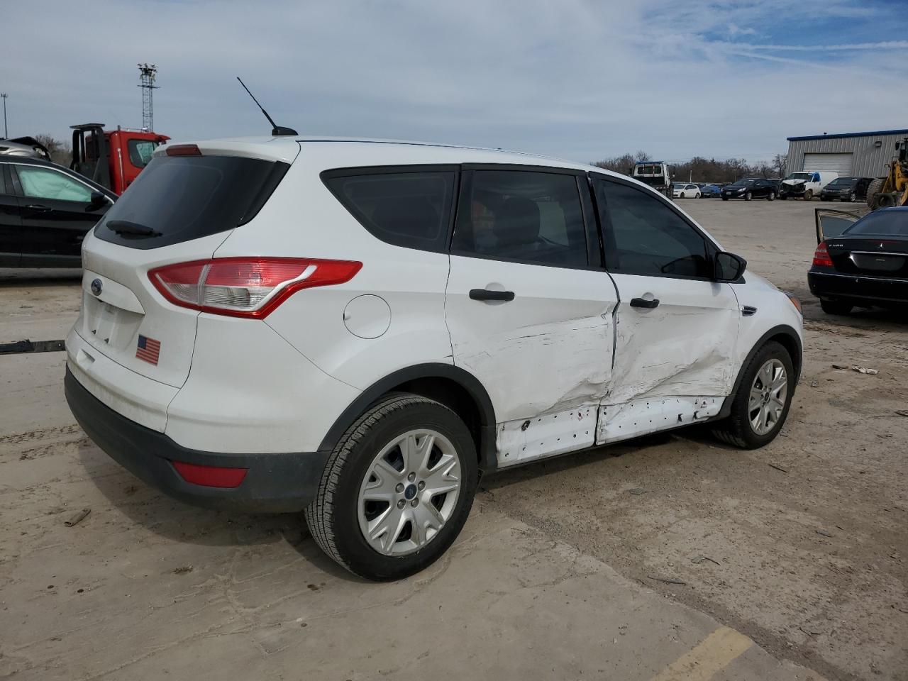 1FMCU0F76GUC10414 FORD ESCAPE 2016