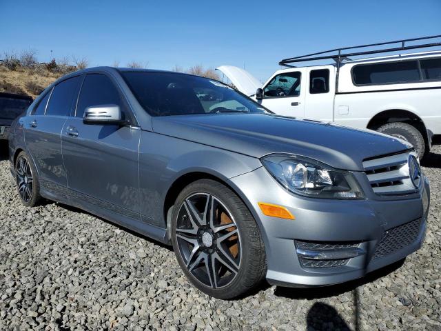 VIN WDDGF4HB2DG102882 2013 Mercedes-Benz C-Class, 250 no.4