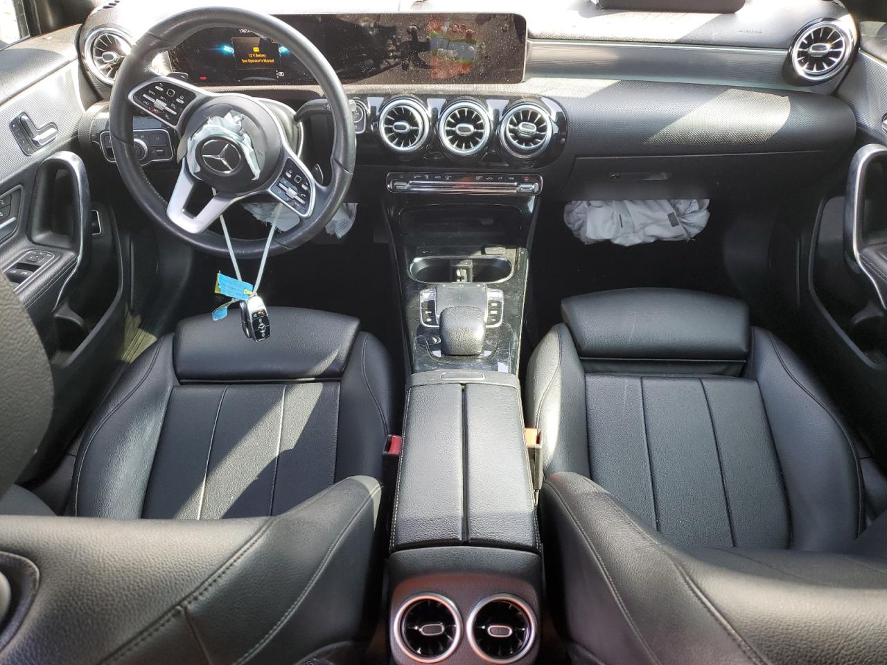 WDD3G4EB0KW000466 MERCEDES-BENZ A-CLASS 2019