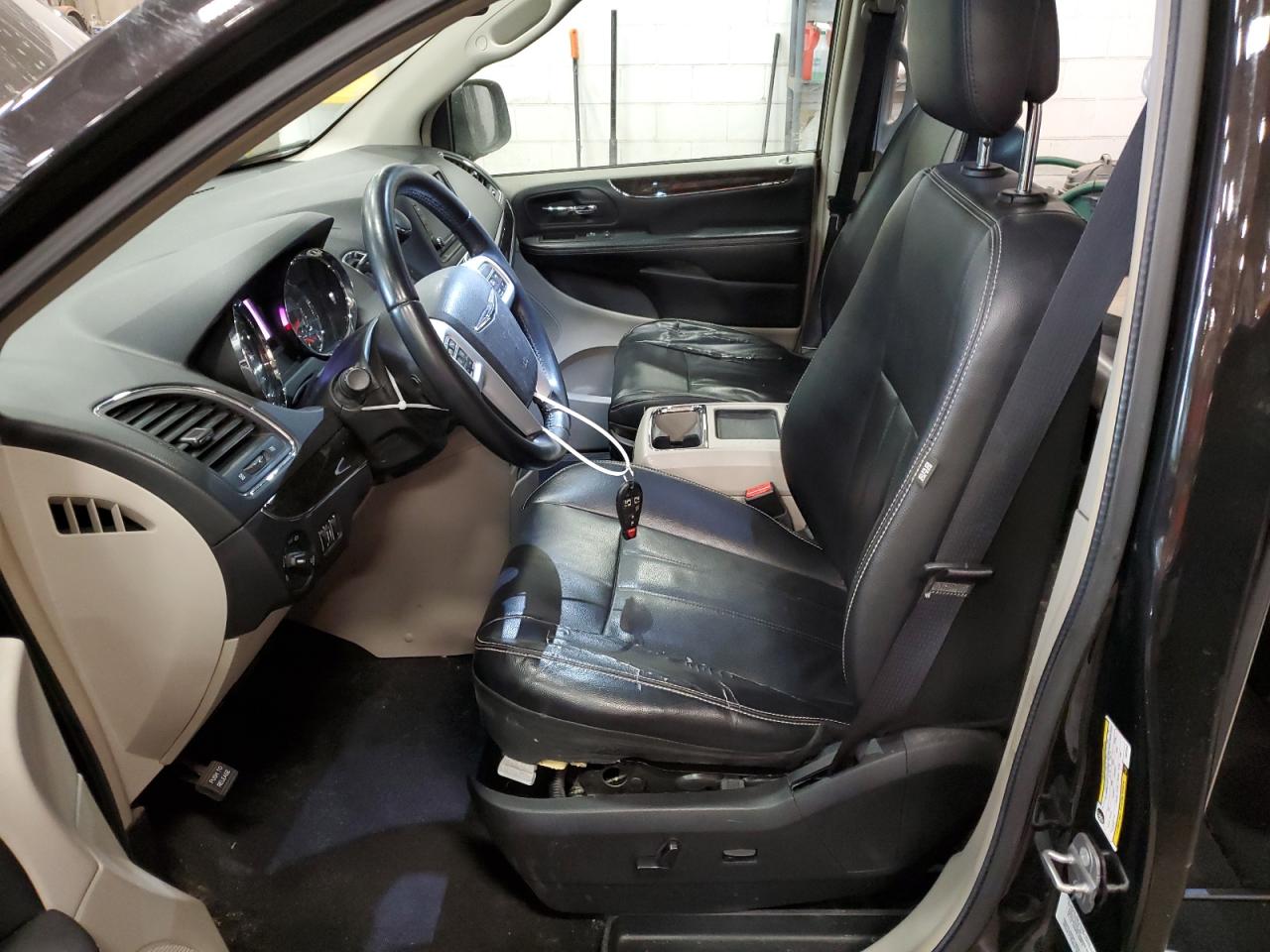 2C4RC1BG1ER372247 2014 Chrysler Town & Country Touring