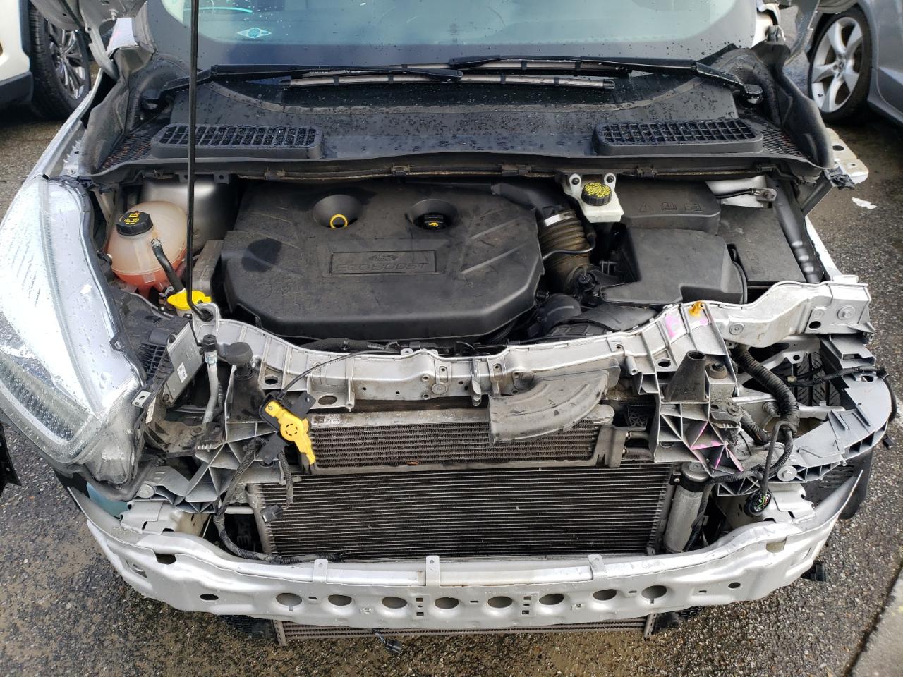 1FMCU0G96HUE38222 FORD ESCAPE 2017