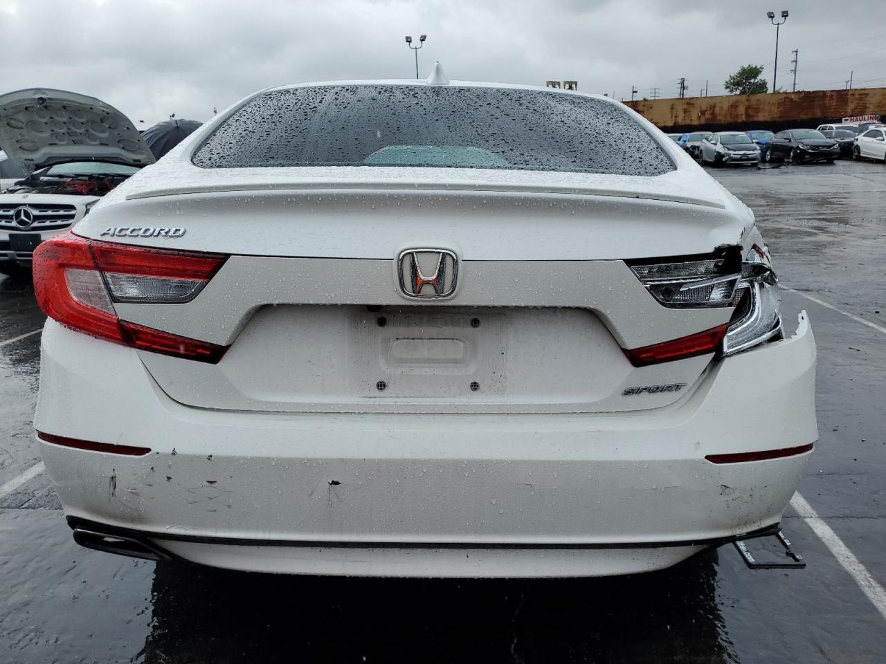 1HGCV1F32JA227015 HONDA ACCORD 2018