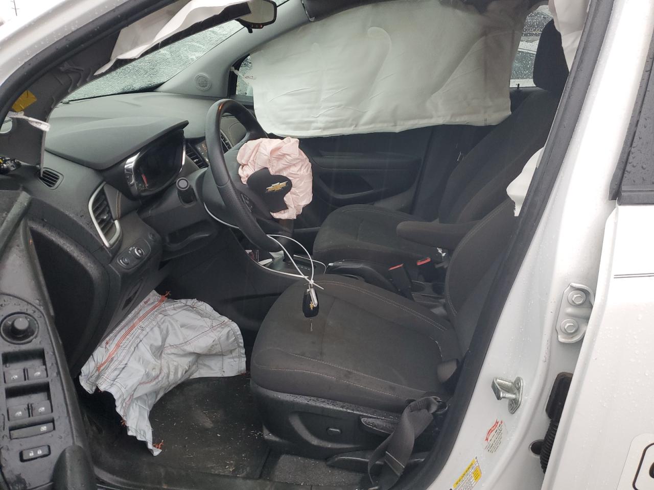 3GNCJKSB2LL298103 CHEVROLET TRAX 2020