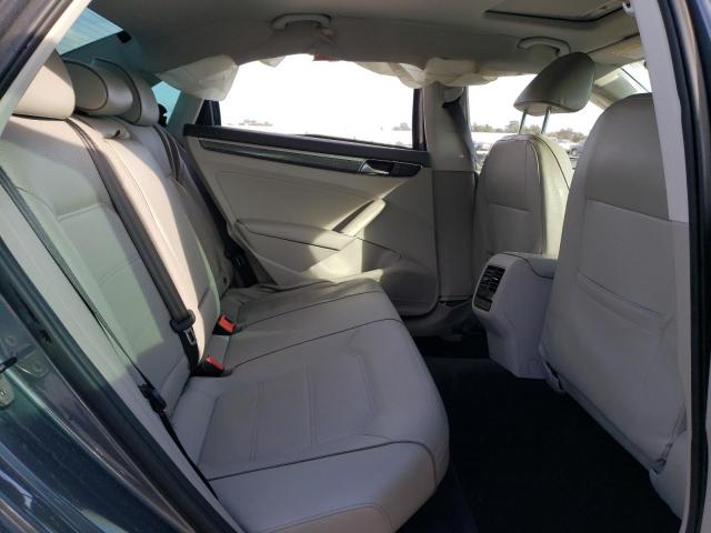 2017 VOLKSWAGEN PASSAT SE 1VWBT7A35HC012895