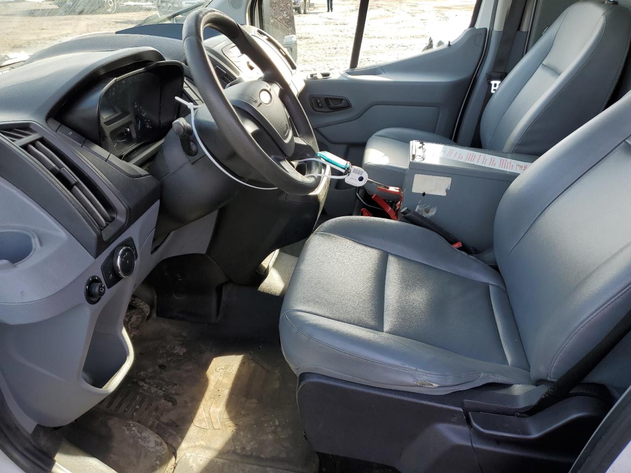 VIN: 1FTBW2CM6JKA27663 2018 FORD TRANSIT