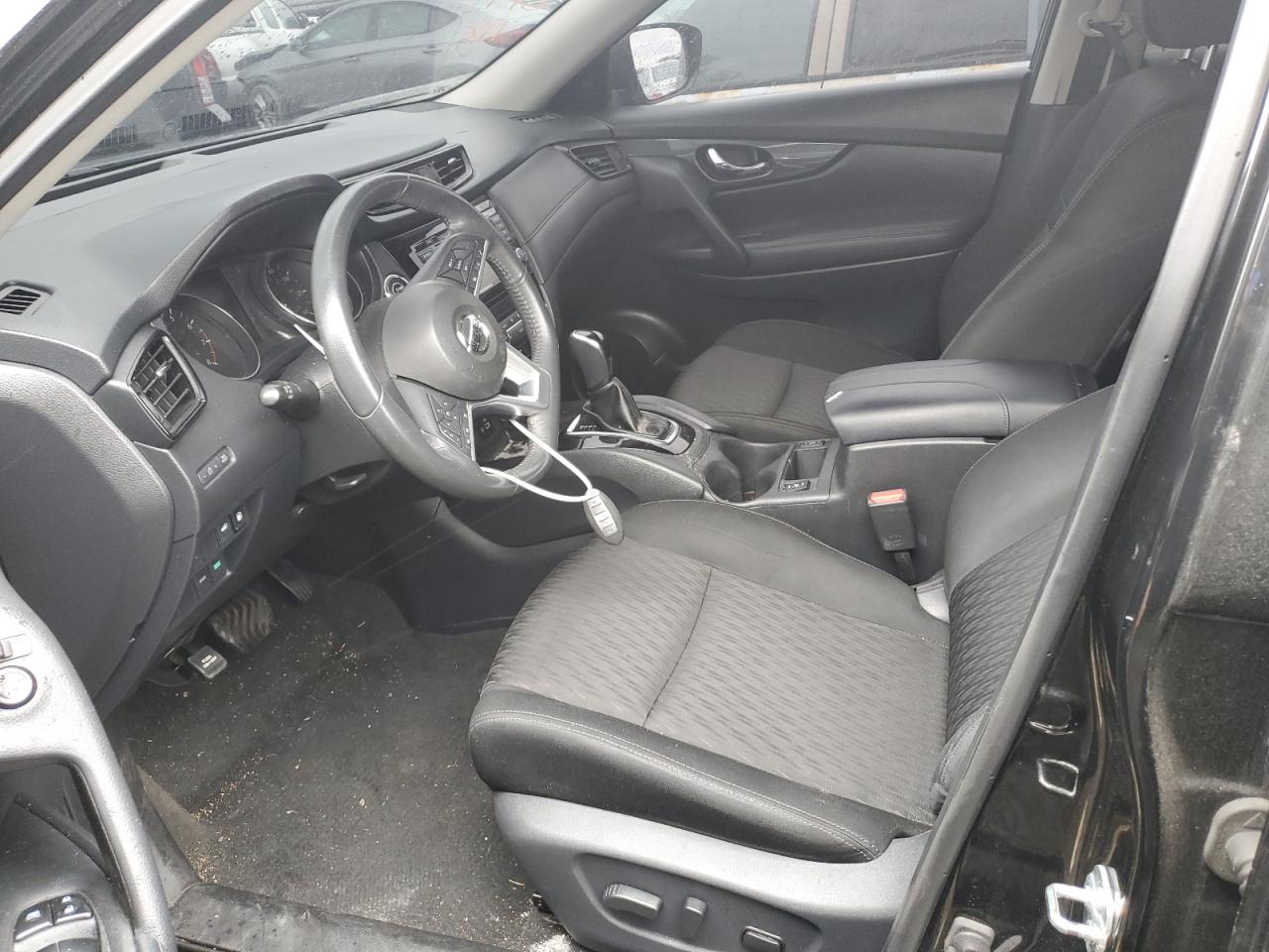 KNMAT2MT5JP515578 NISSAN ROGUE 2018