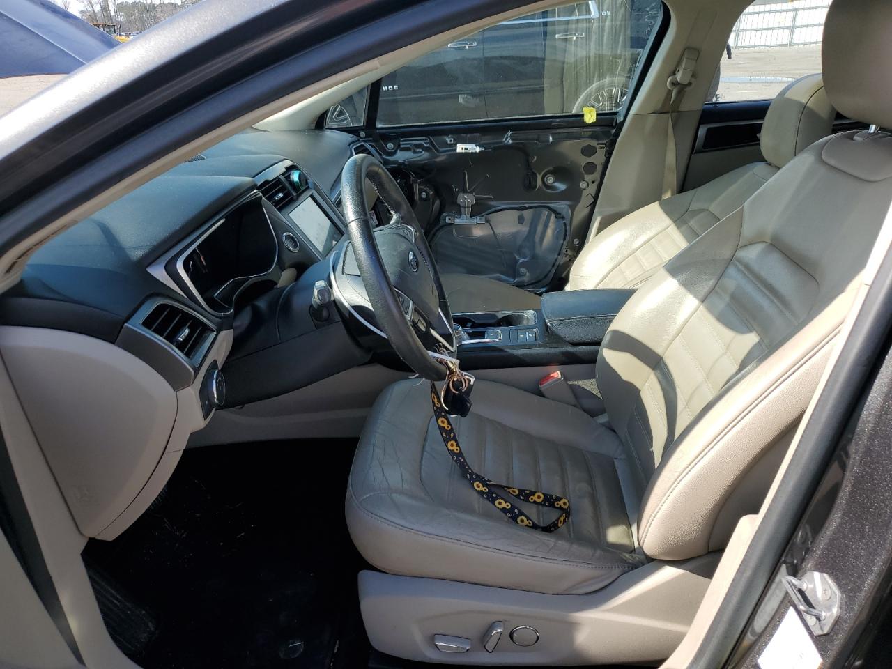 3FA6P0LU6HR161233 FORD FUSION 2017