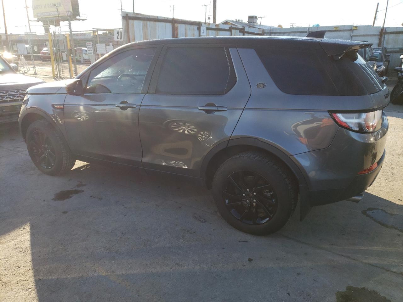 Lot #2339810810 2017 LAND ROVER DISCOVERY