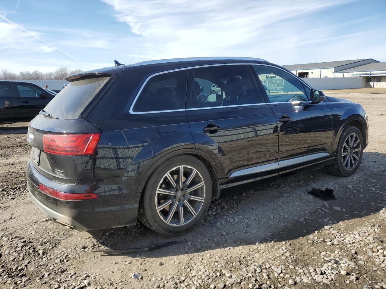 2017 Audi Q7 Premium Plus vin: WA1LAAF74HD029729