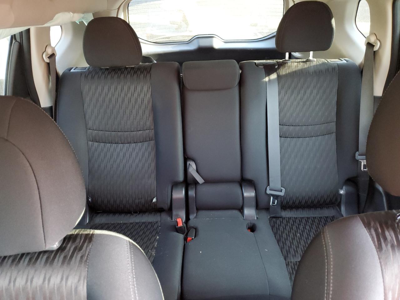 5N1AT2MV2JC770693 NISSAN ROGUE 2018