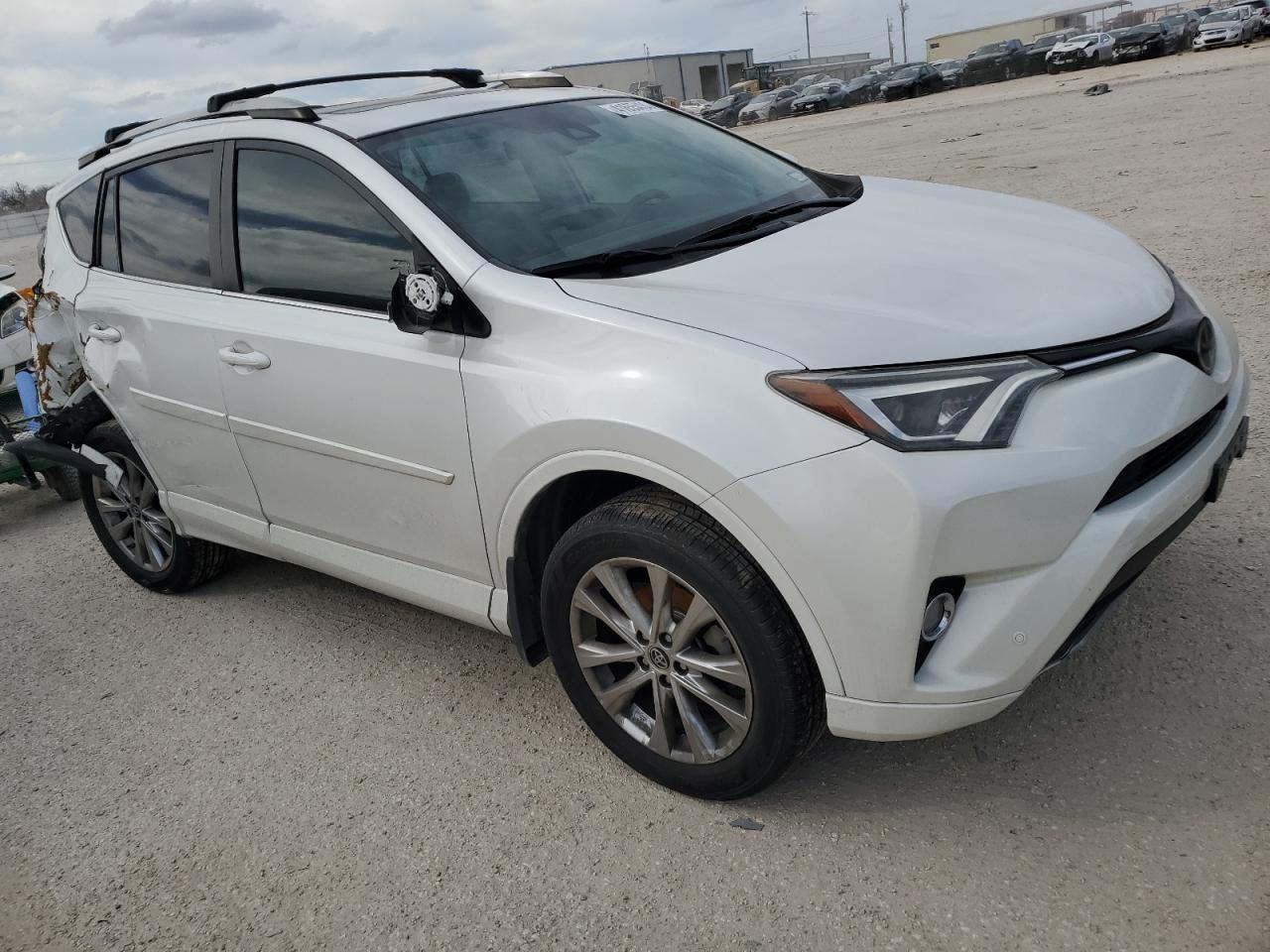 2T3YFREV9JW422873 TOYOTA RAV4 2018