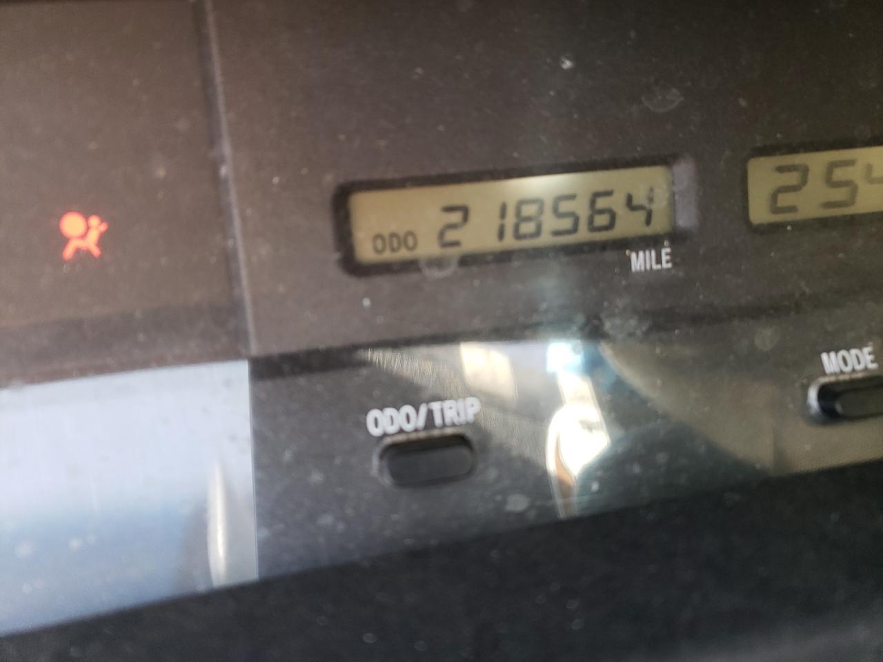 4t1bf28bx1u137915 4T1BF28BX1U137915 2001 Toyota Avalon Xl