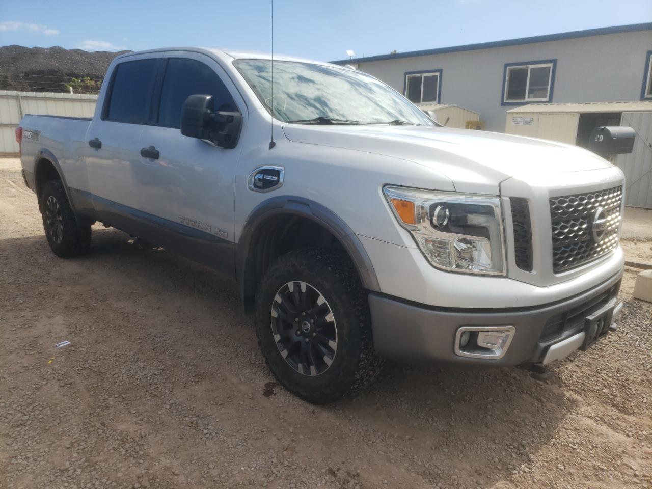 1N6BA1F49HN522983 NISSAN TITAN 2017