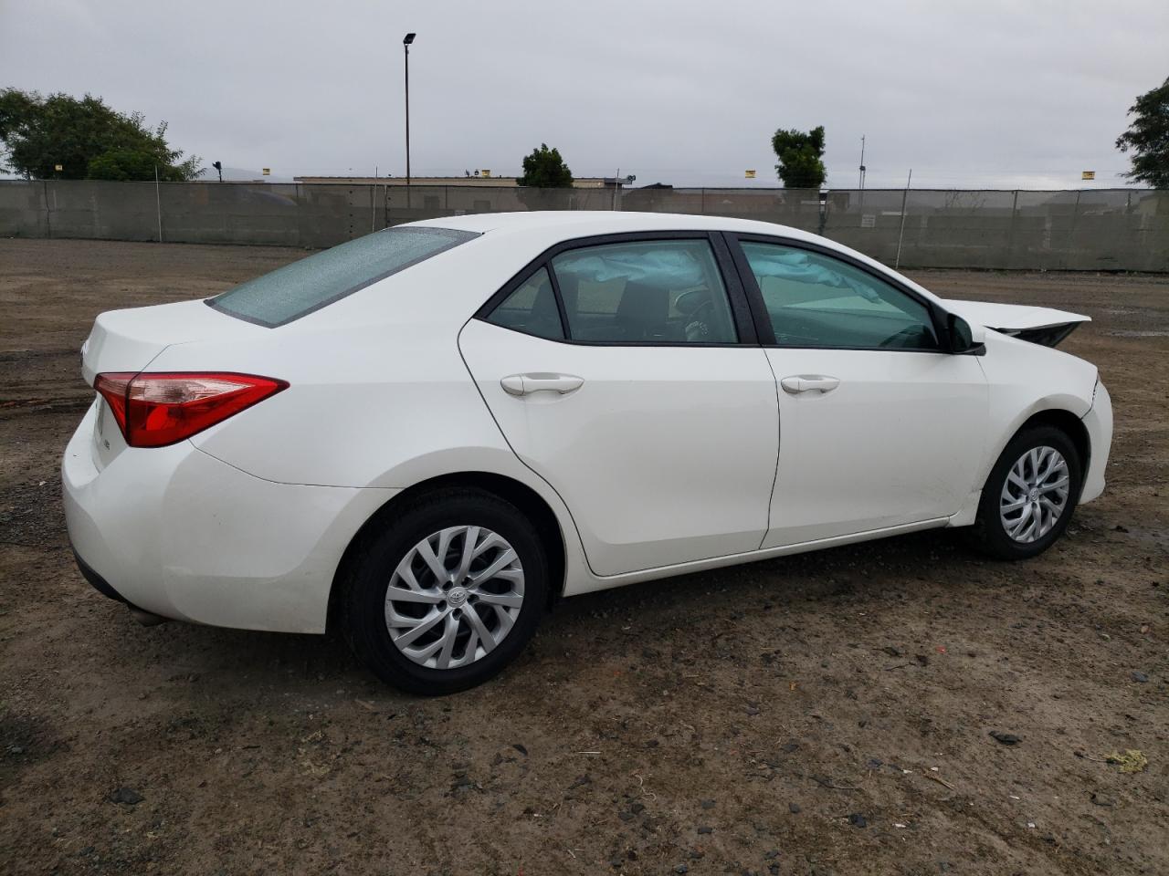5YFBURHEXHP703835 TOYOTA COROLLA 2017