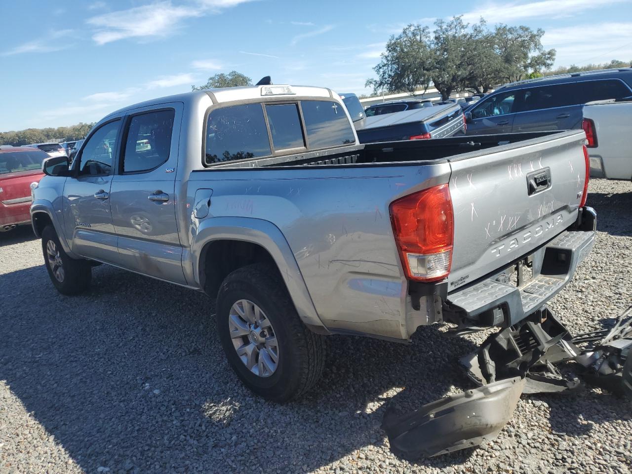 5TFAZ5CN8HX037332 TOYOTA TACOMA 2017