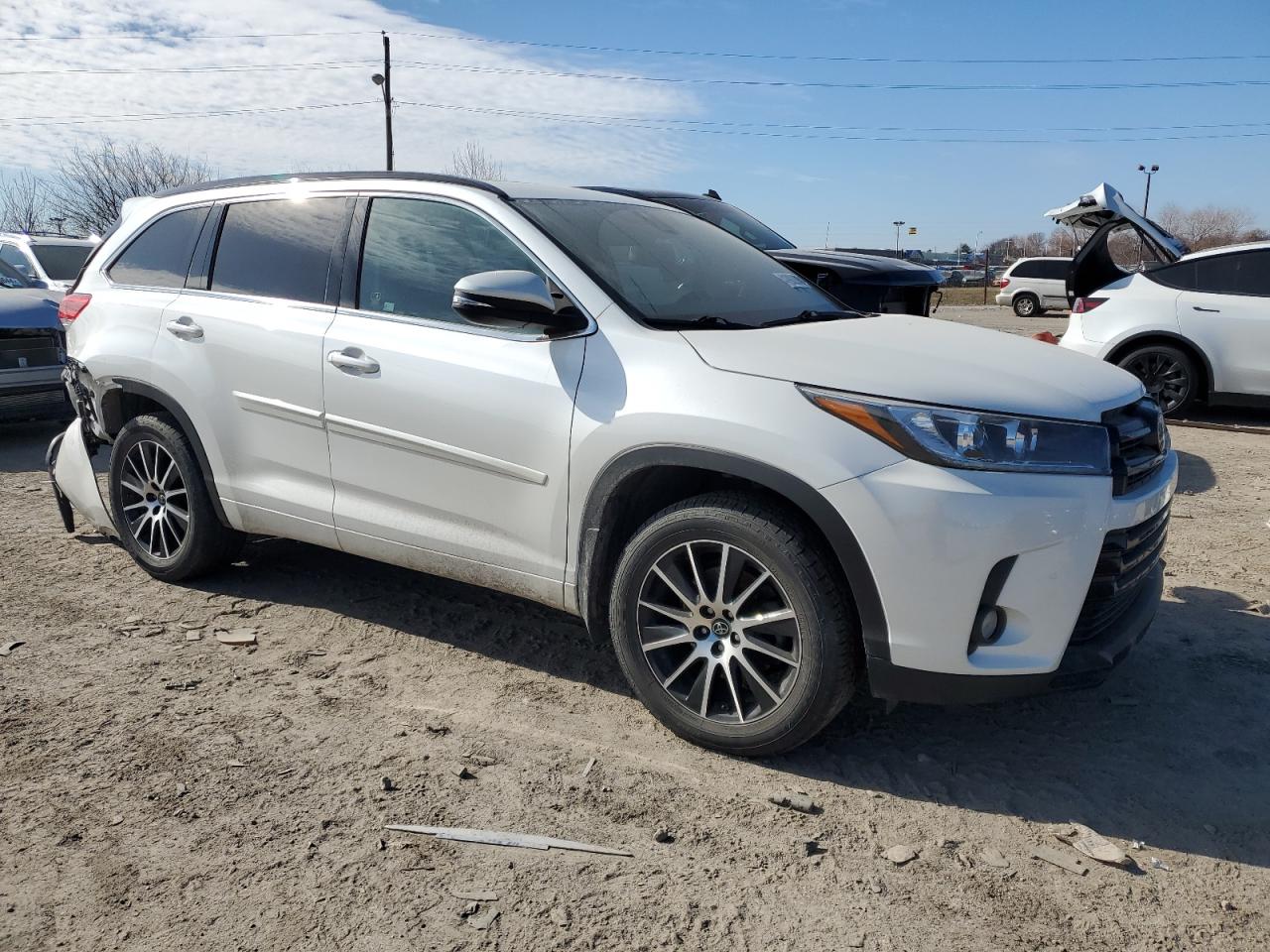 5TDJZRFHXHS390870 TOYOTA HIGHLANDER 2017