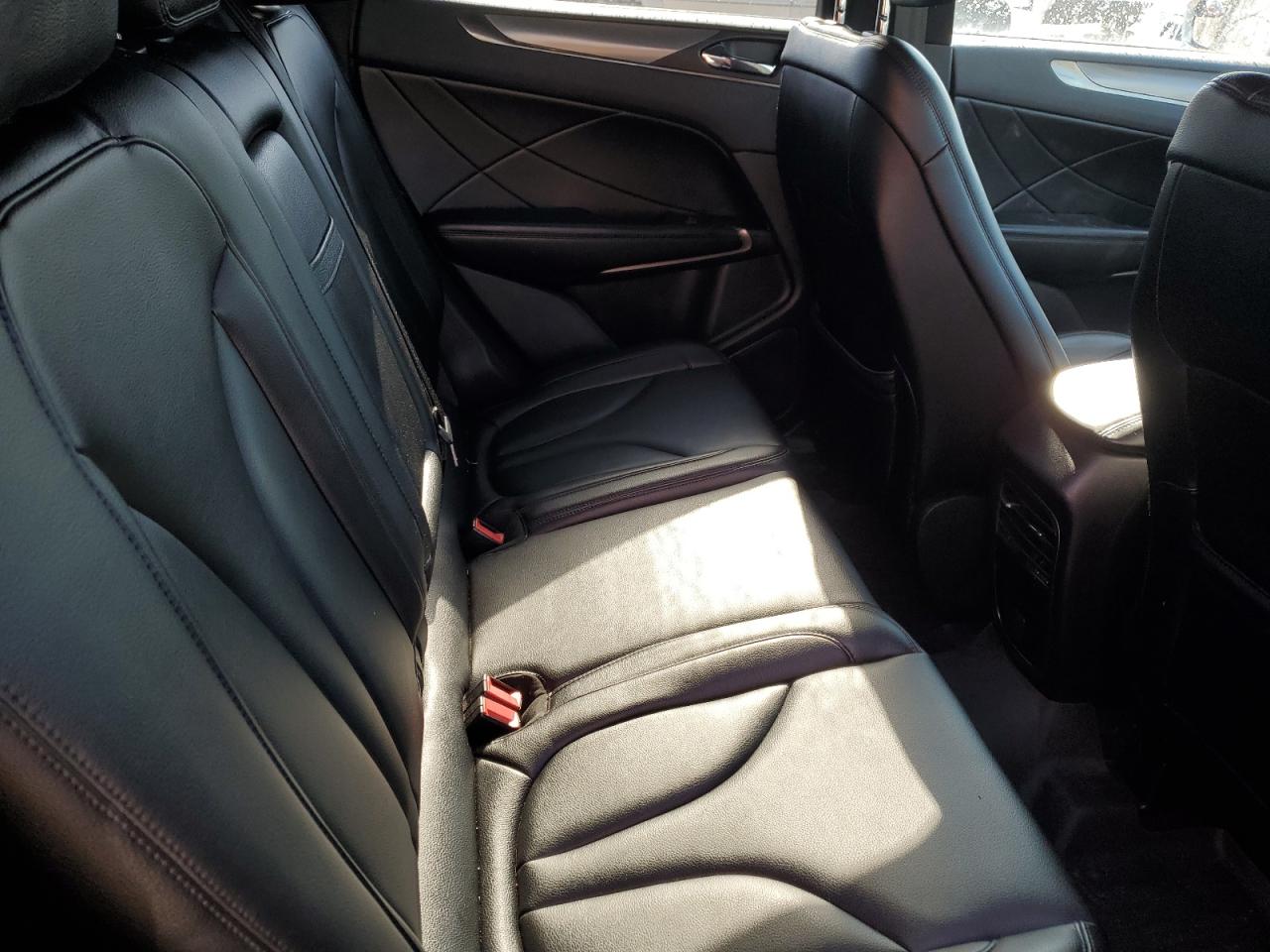5LMCJ1C98GUJ32090 LINCOLN MKC 2016