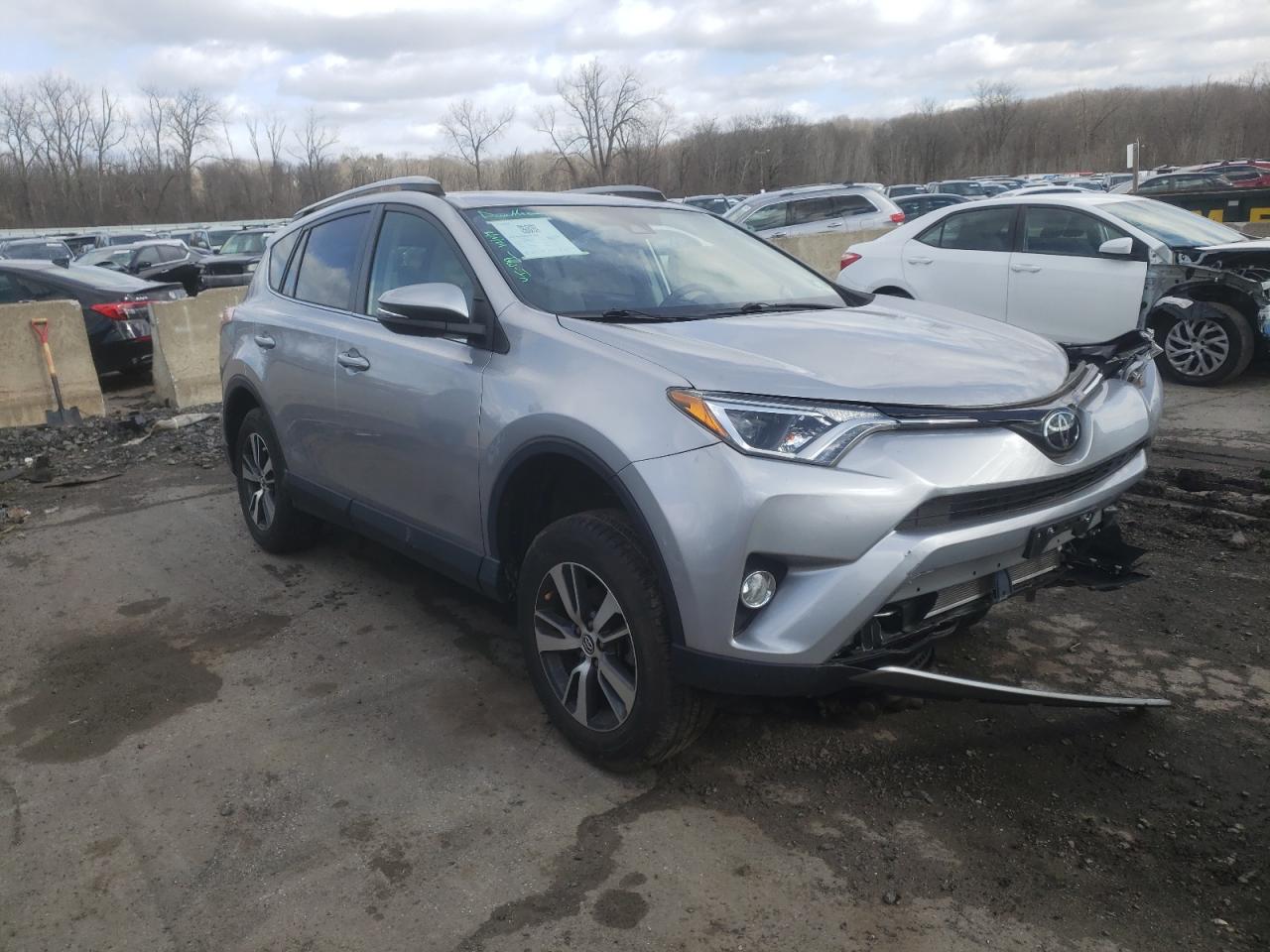 JTMRFREV2JJ259762 TOYOTA RAV4 2018