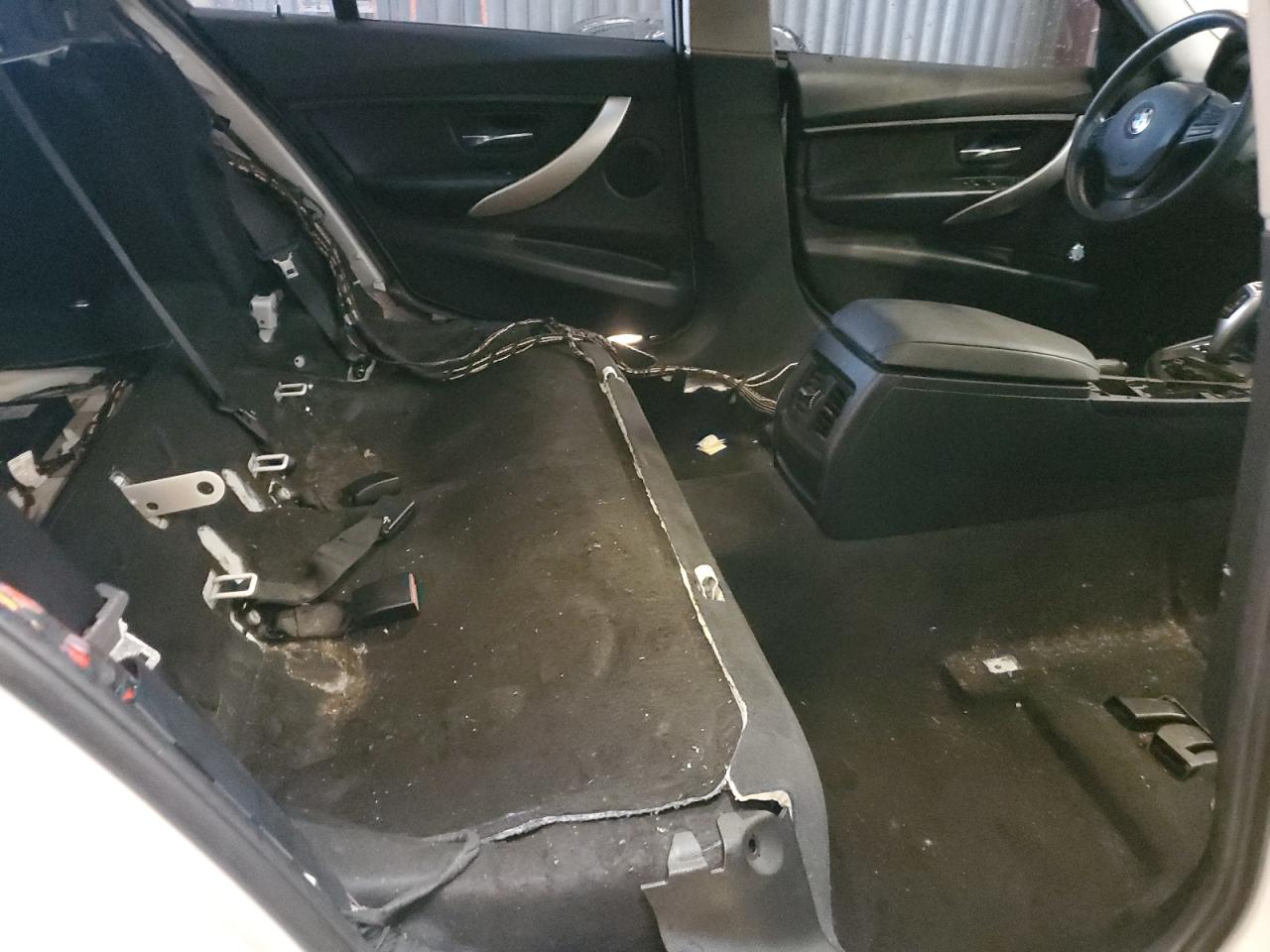 WBA3B1G51FNT06082 2015 BMW 320 I