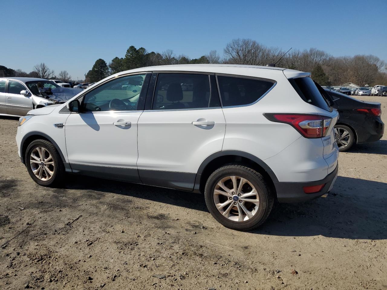 1FMCU0GD2HUA40851 FORD ESCAPE 2017