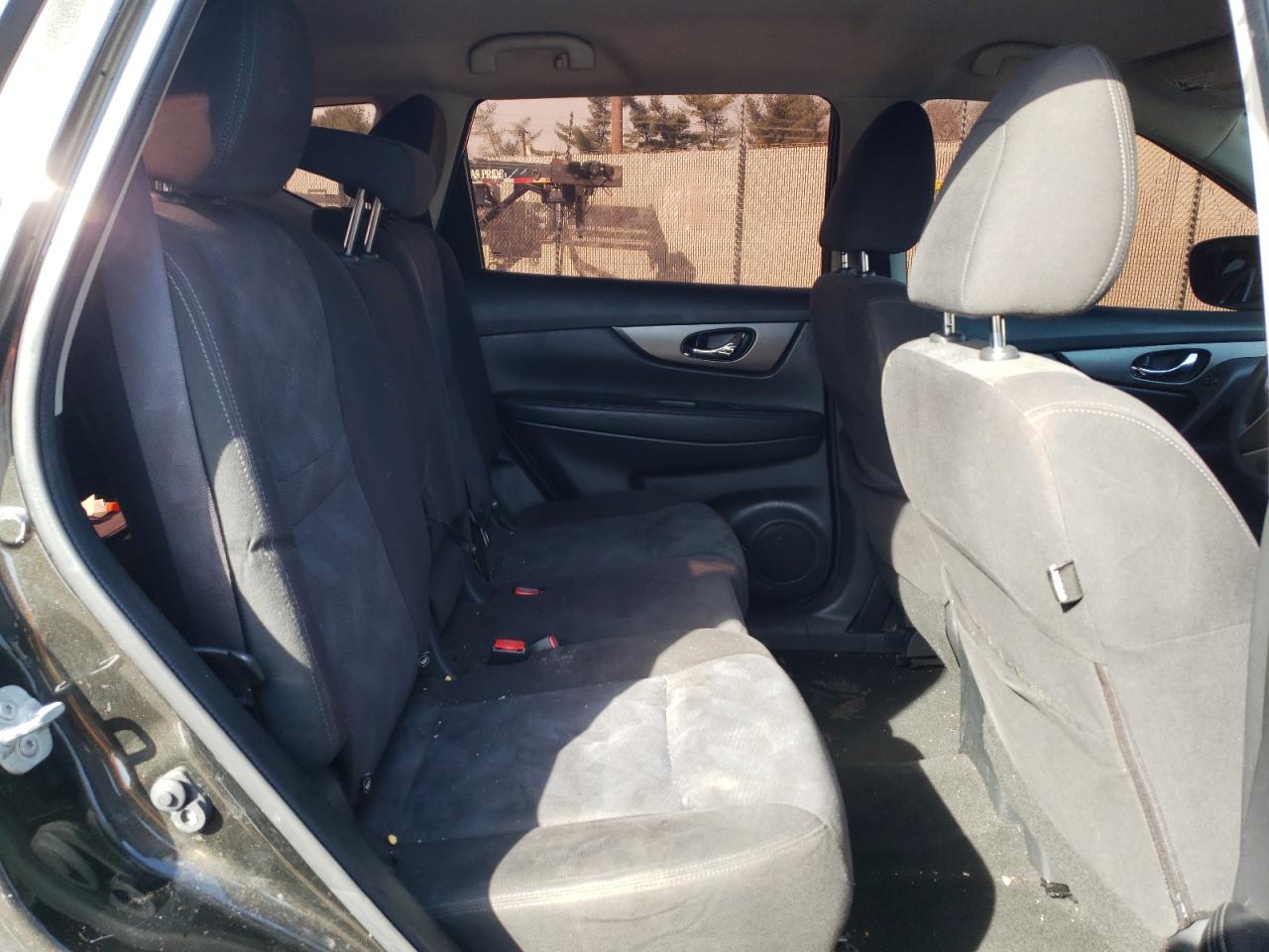 KNMAT2MV8GP705126 NISSAN ROGUE 2016