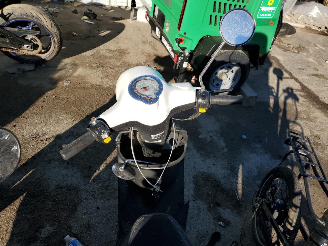 RFVPAP5A6L1127037 GENUINE SCOOTER CO. SCOOTER 2020