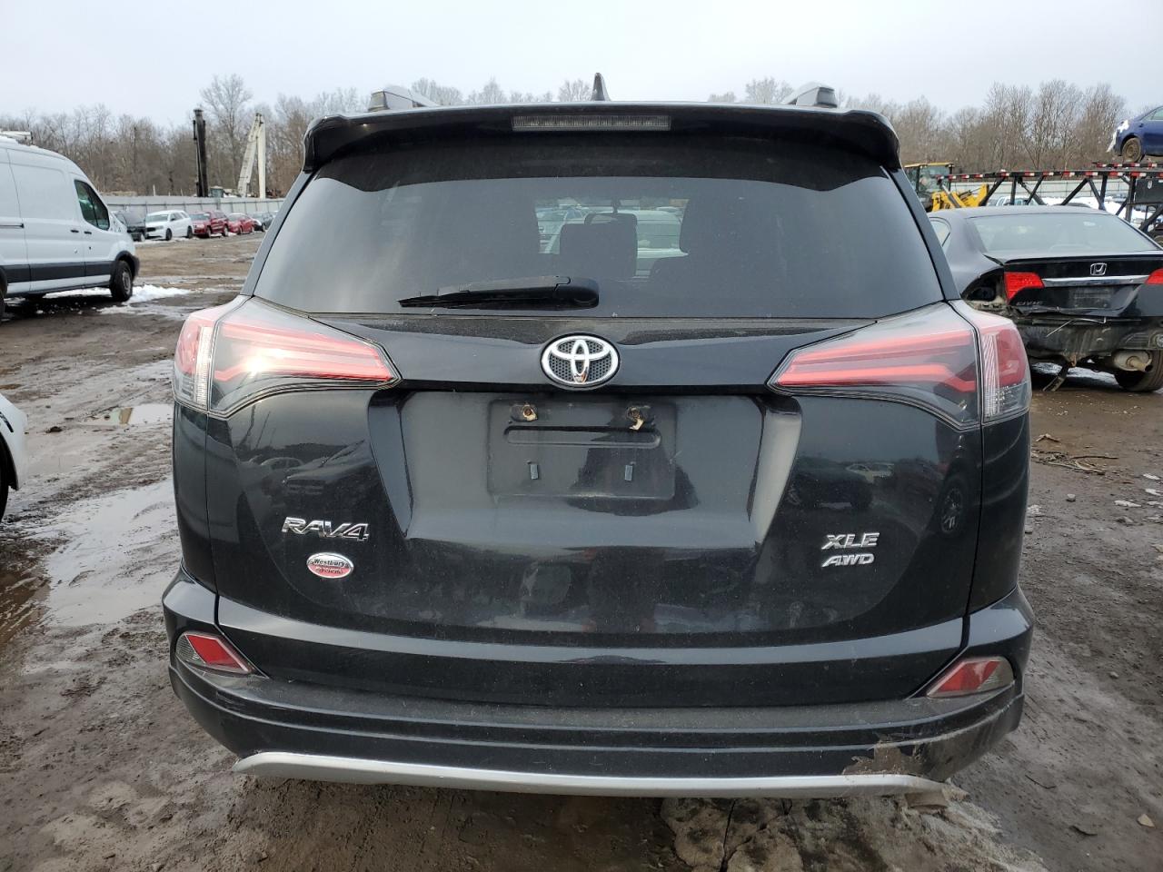 2016 Toyota Rav4 Xle vin: 2T3RFREV8GW530978