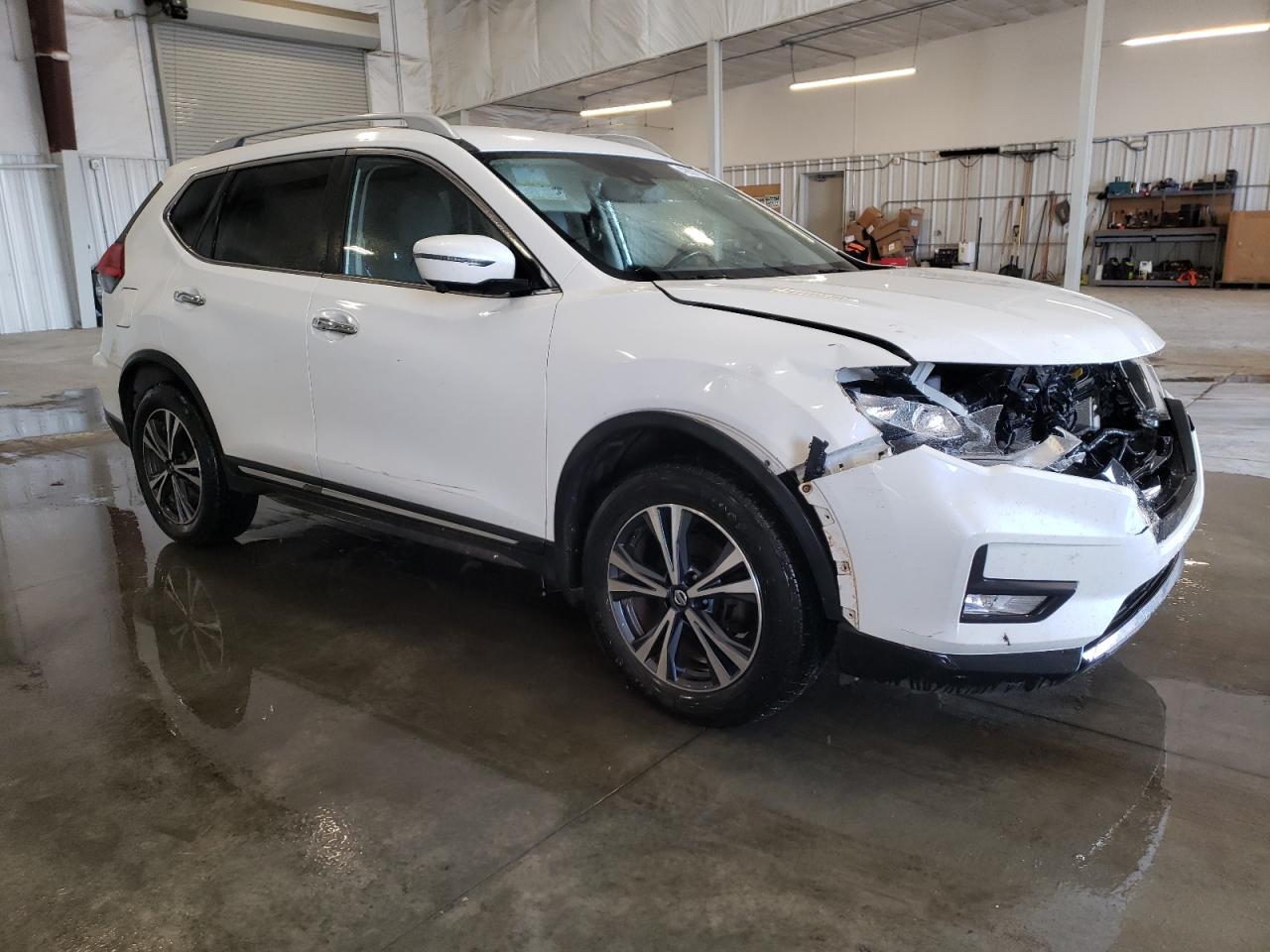 JN8AT2MV8HW024122 NISSAN ROGUE 2017