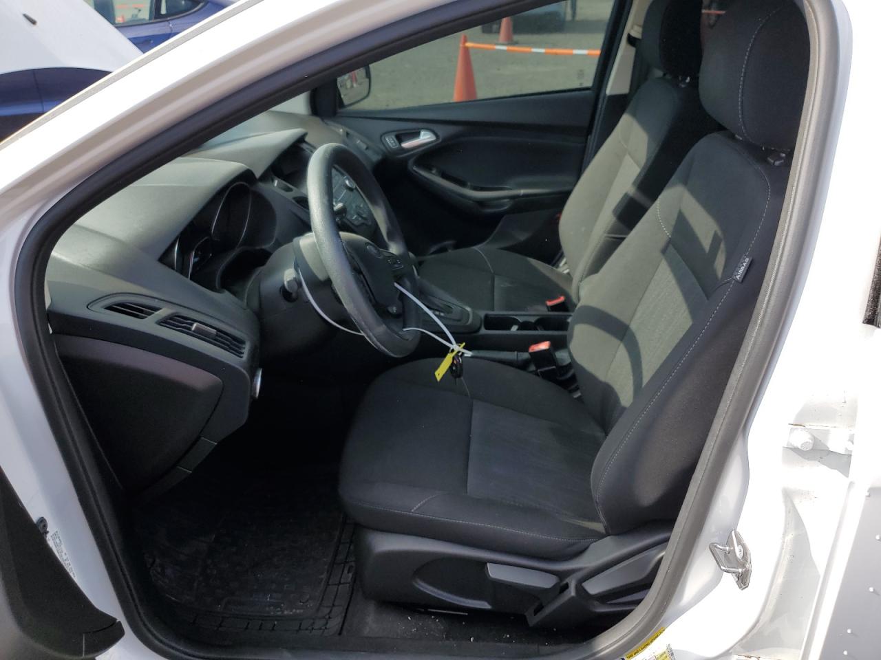 1FADP3FEXJL256735 FORD FOCUS 2018