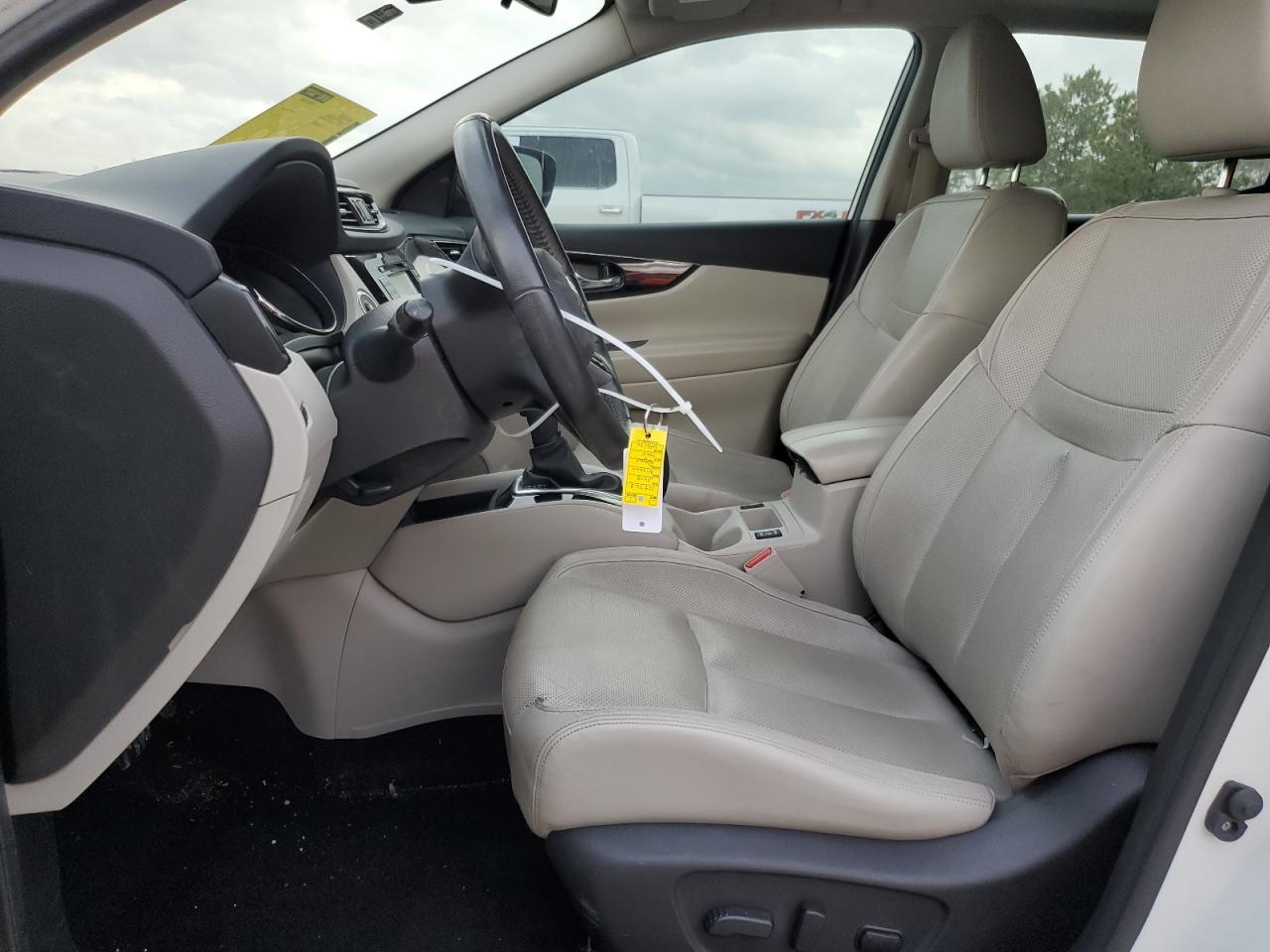 JN1BJ1CP5JW109768 NISSAN ROGUE 2018