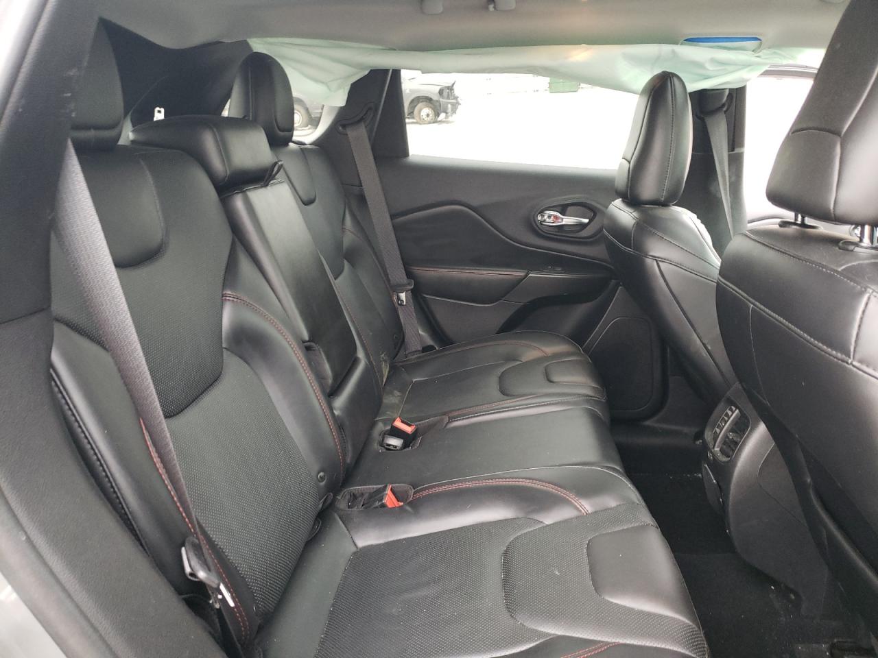 1C4PJMBX9KD436970 2019 Jeep Cherokee Trailhawk